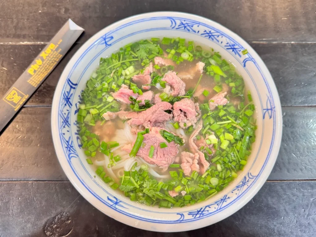 Где поесть Фо настоящий в нячанге? Опыт человека, который перепробовал всё 1 pho bo ngon