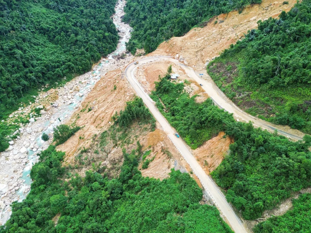 Перевал Хань Ле завален землёй и камнями skidka 6
