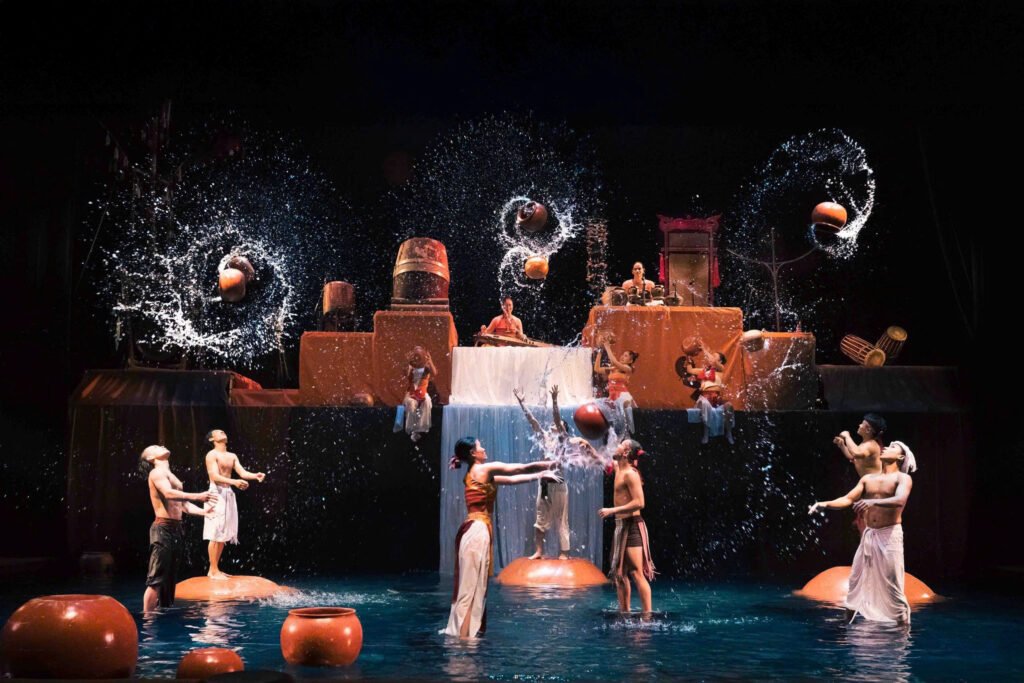 До Театр (Đó Theatre) - куда обязательно стоит сходить в Нячанге 4 Do Theatre арт театр современной культуры во Вьетнаме 5