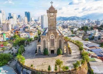 Кафедральный собор Нячанга (Nhà Thờ Núi) — символ города и атмосферное место для прогулки